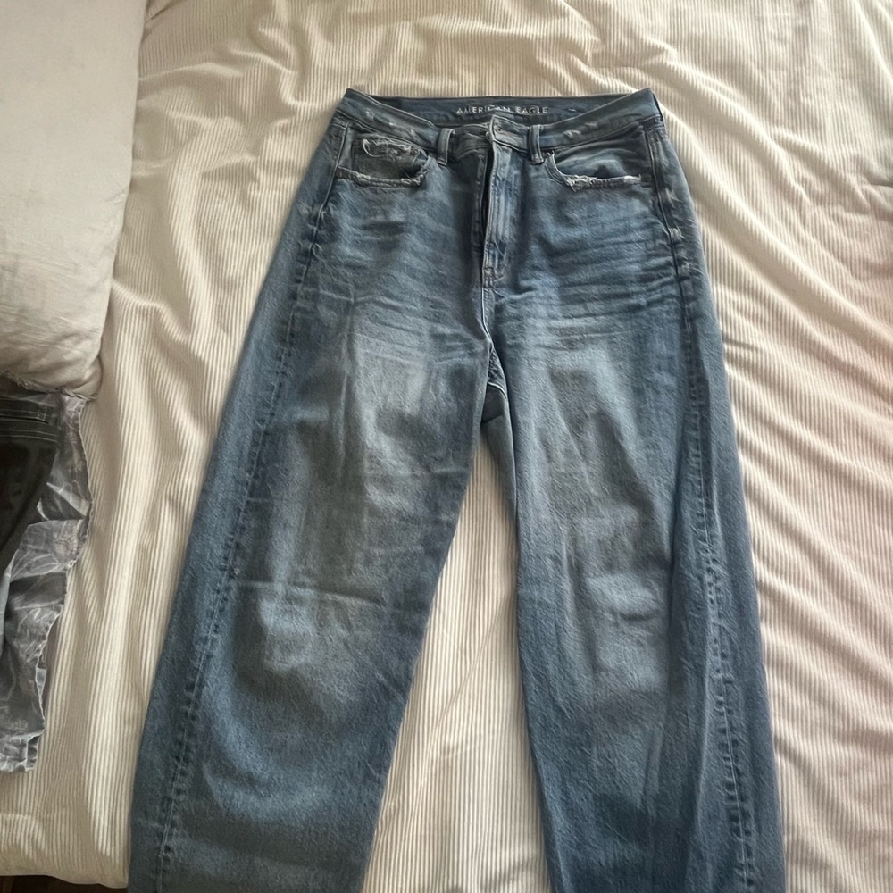 American Eagle Outfitters Baggy Blue Jeans